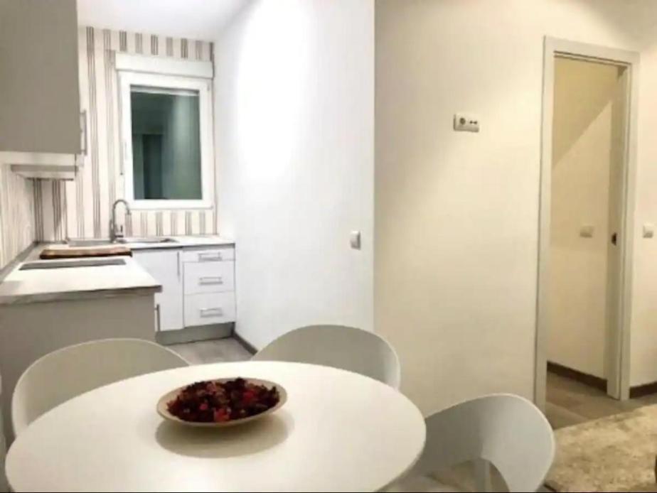 Madrid A Metros Del Retiro Apartment Bagian luar foto